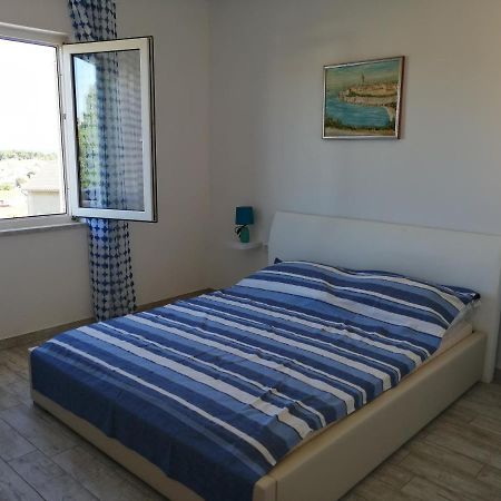 Apartmani Nevera Krk Town Exterior photo
