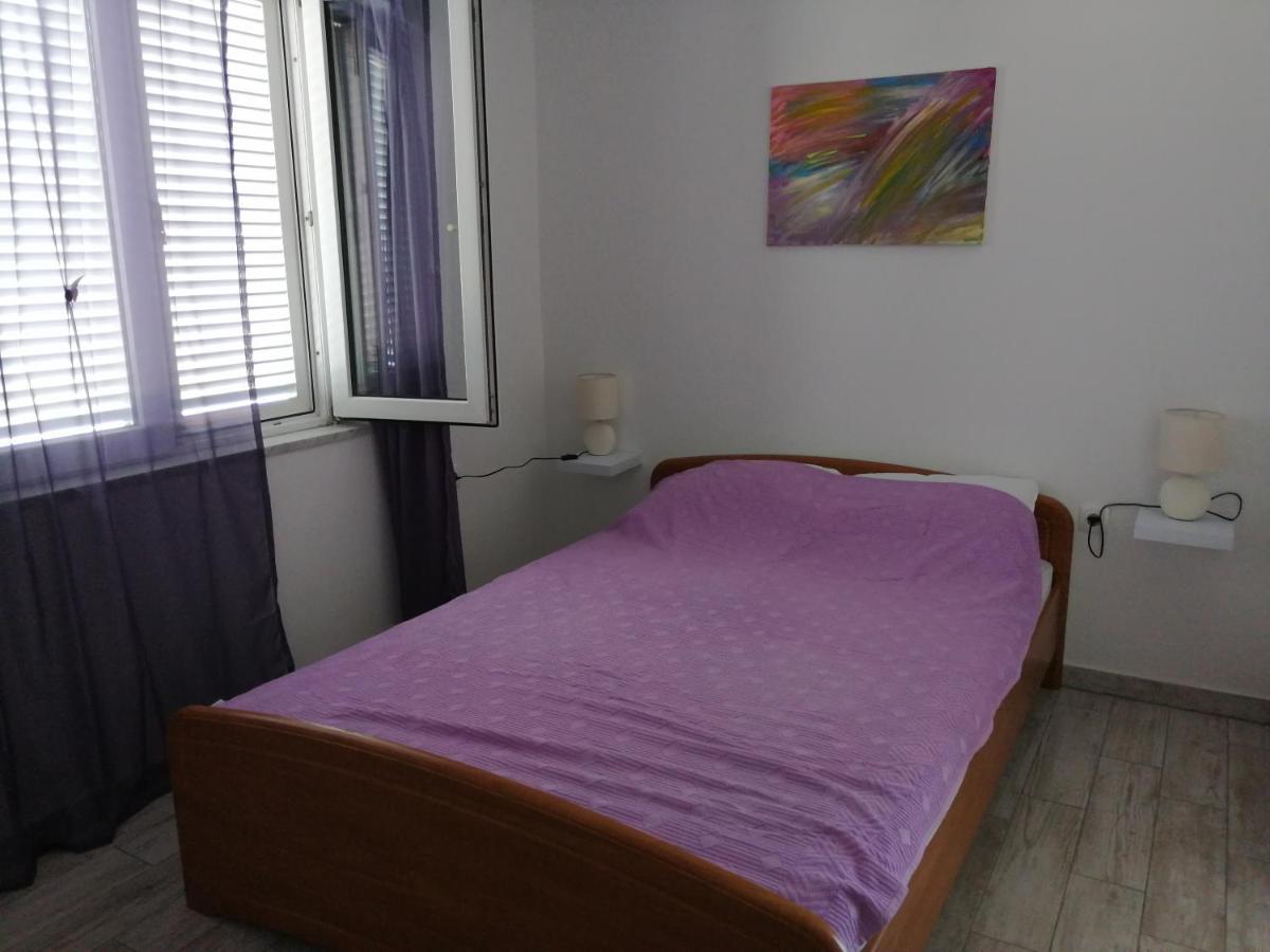 Apartmani Nevera Krk Town Exterior photo